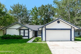 7215 Mimosa Grove Pl in Jacksonville, FL - Building Photo