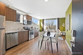 4422 Woodlawn Ave N in Seattle, WA - Building Photo - Building Photo