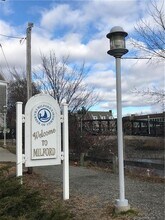 105 Naugatuck Ave in Milford, CT - Building Photo - Building Photo