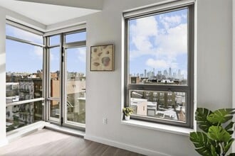 75 Jordan Ave in Jersey City, NJ - Building Photo - Building Photo