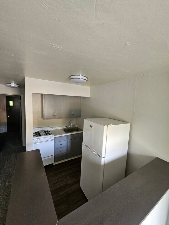 Sleepy Hollow Apartments in Pittsburgh, PA - Building Photo