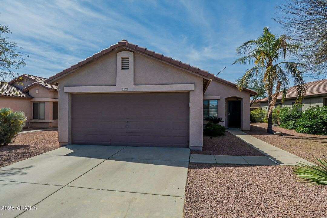15033 W Ventura St in Surprise, AZ - Foto de edificio
