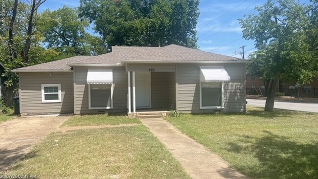 property at 405 Williams St