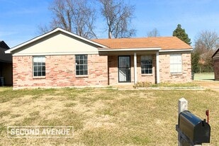 2516 Chattering Ln in Memphis, TN - Building Photo