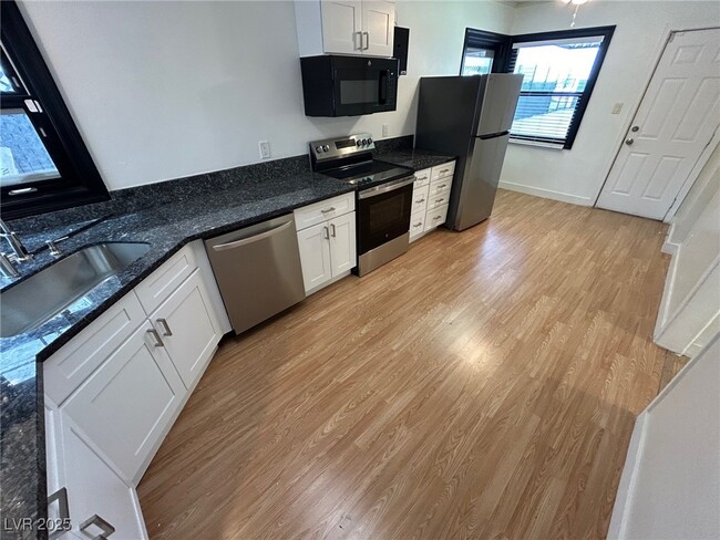626 S 8th St in Las Vegas, NV - Building Photo - Building Photo