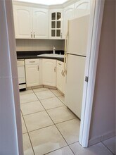 2901 S Palm Aire Dr in Pompano Beach, FL - Building Photo - Building Photo