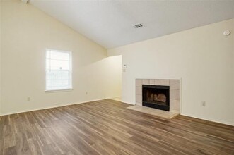 7470 Tiffany Meadows Ln in Fort Worth, TX - Foto de edificio - Building Photo