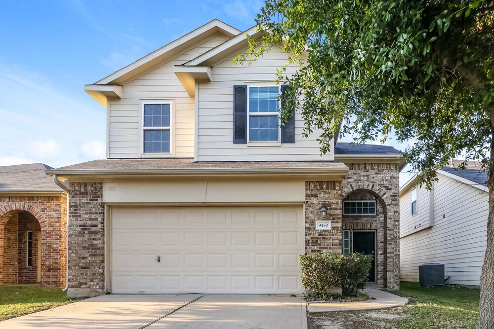 9450 Green Mills Dr in Houston, TX - Building Photo