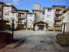 111-32063 Mt Waddington Av in Abbotsford, BC - Building Photo - Building Photo