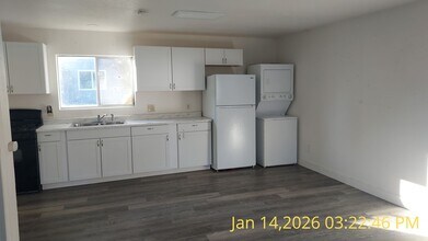 1888-1924 Branstetter Ln in Redding, CA - Building Photo - Building Photo