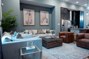 2826 Clay St in Houston, TX - Building Photo