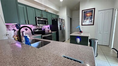 525 Waterside Pointe Dr in Groveland, FL - Building Photo - Building Photo