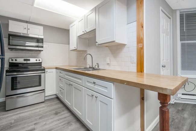 property at 1901 W Broad St