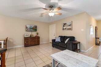 622 Foster St in Tomball, TX - Building Photo - Building Photo