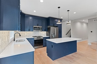 1368 Autumn Ridge Ln in Dubuque, IA - Foto de edificio - Building Photo