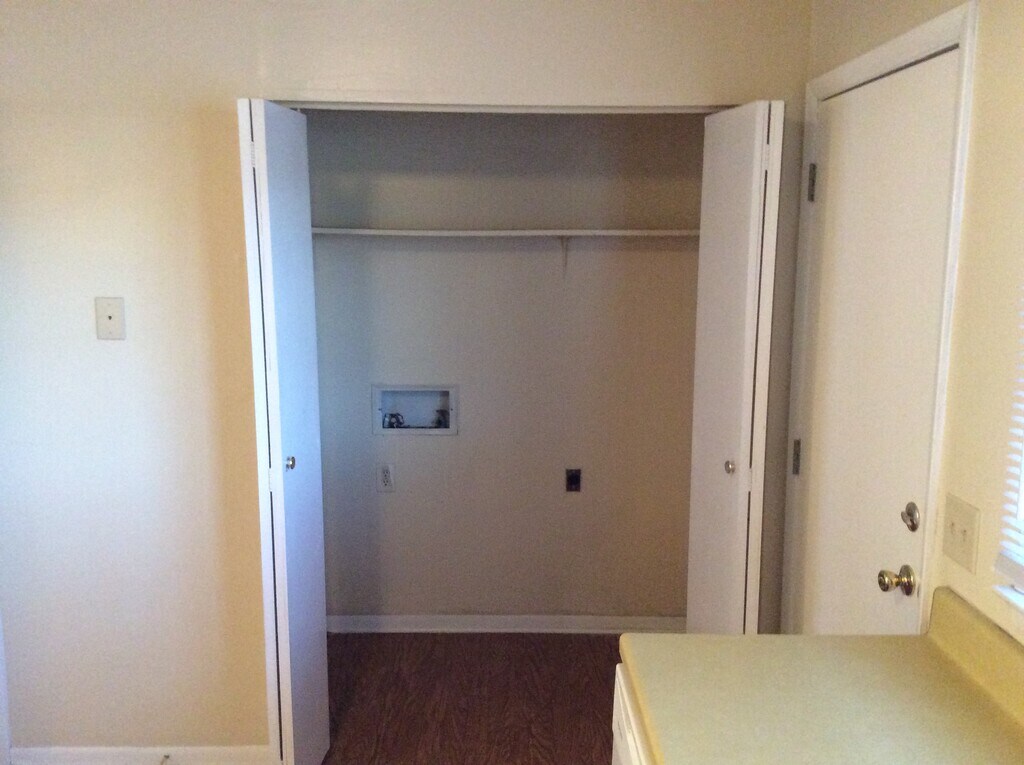 Lakeside Apartments SC Apartments