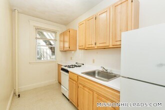 49 Worthington St, Unit 15 in Boston, MA - Building Photo - Building Photo
