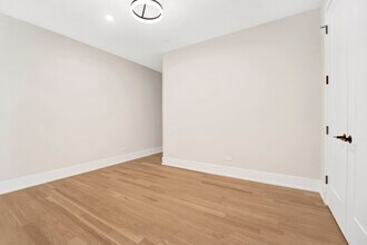 3352 N Ashland Ave in Chicago, IL - Building Photo - Building Photo