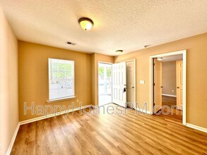 7888 Montview Rd in North Charleston, SC - Building Photo - Building Photo