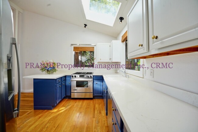 2 Heuters Ln in Mill Valley, CA - Building Photo - Building Photo