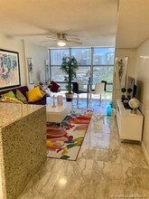 200 172nd St-Unit -410 in Sunny Isles Beach, FL - Building Photo - Building Photo