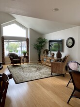 6929 Carnation Dr in Carlsbad, CA - Building Photo - Building Photo