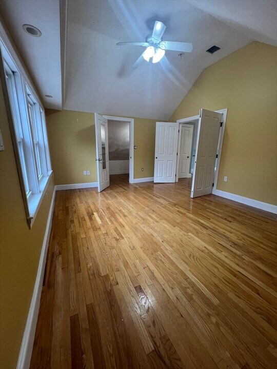 466 E Merrimack St-Unit -3 in Lowell, MA - Building Photo