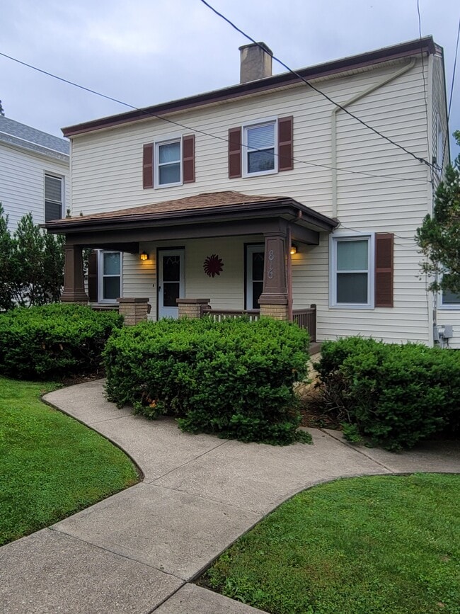 property at 816 Montague Rd