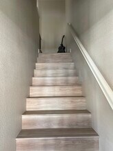 14697 1/2 Sherman Way in Van Nuys, CA - Foto de edificio - Building Photo