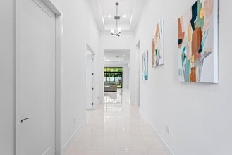 8330 Essex Country Clb Dr in Boca Raton, FL - Building Photo - Building Photo