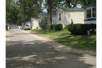 Sweet Lake MHC in Sturgis, MI - Foto de edificio - Other