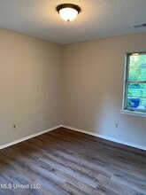 5630 Crestwood Dr in Horn Lake, MS - Building Photo - Building Photo