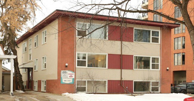 9926 115th St NW in Edmonton, AB - Building Photo - Building Photo