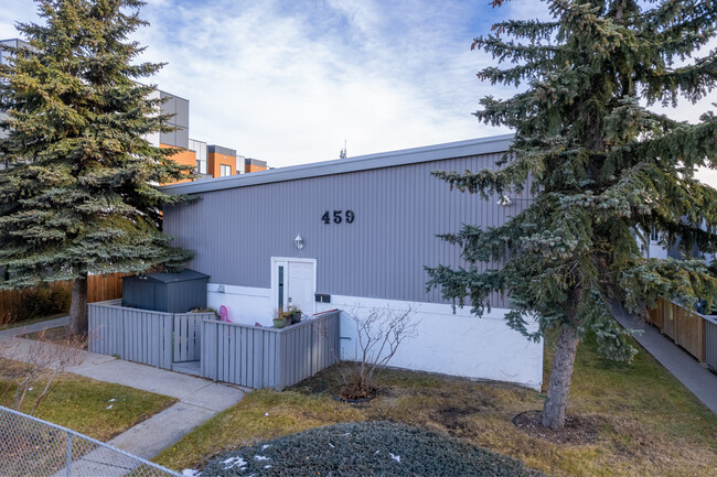 459 Huntsville Cres NW in Calgary, AB - Building Photo - Building Photo