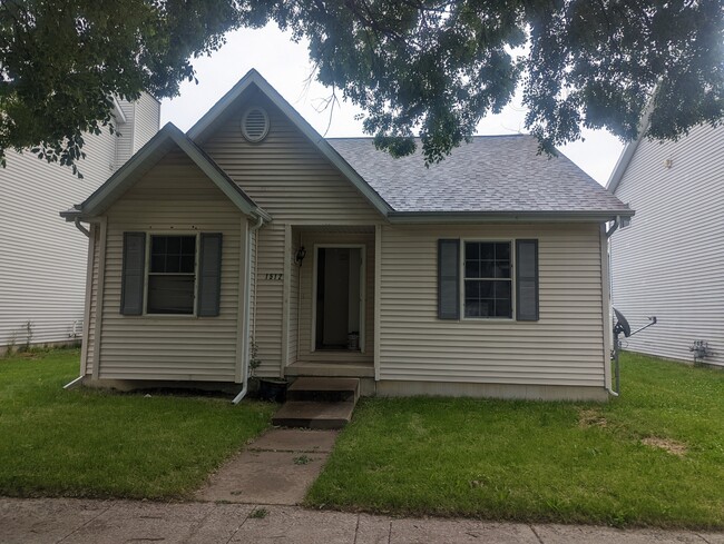 property at 1512 Montgomery St
