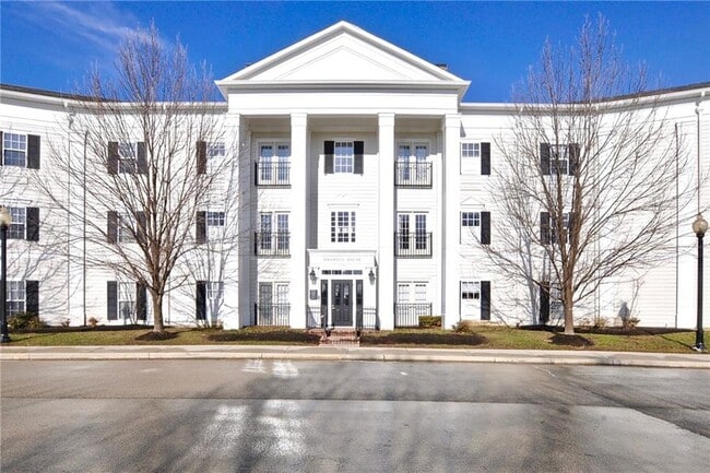 12926 University Crescent, Unit 2B