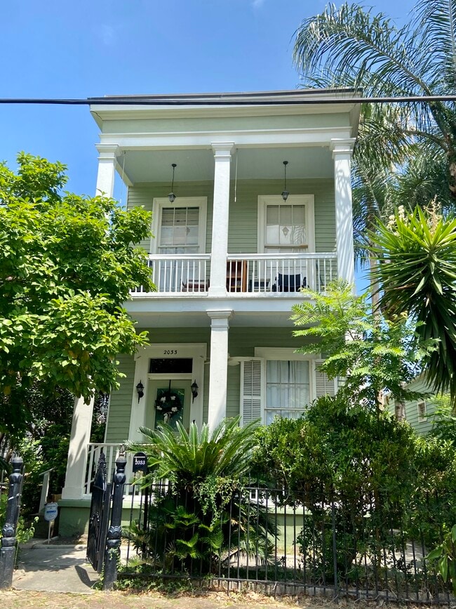 2033 Coliseum St, Unit 1 in New Orleans, LA - Building Photo - Building Photo