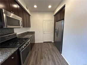 13130 Park Pl in Hawthorne, CA - Building Photo - Building Photo