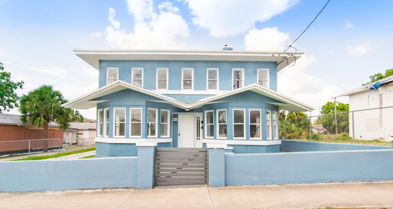815 6th St in West Palm Beach, FL - Building Photo
