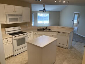 2168 Lambourn Ct in Navarre, FL - Building Photo - Building Photo