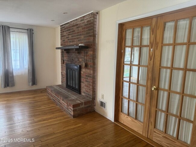 716 Shell Pl in Neptune City, NJ - Building Photo - Building Photo