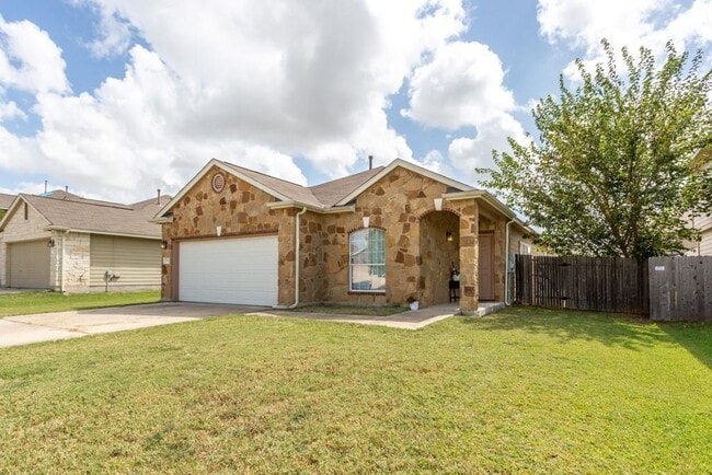 2009 Blewett Dr in Hutto, TX - Building Photo - Building Photo