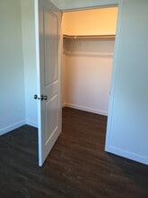 8852 SE Ellis St, Unit 7 in Portland, OR - Foto de edificio - Building Photo