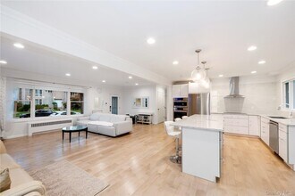 29-33-33 212th St in Queens, NY - Building Photo - Building Photo