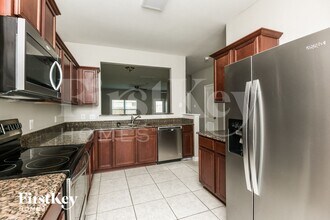 6324 Trinity Creek Dr in Fort Worth, TX - Foto de edificio - Building Photo