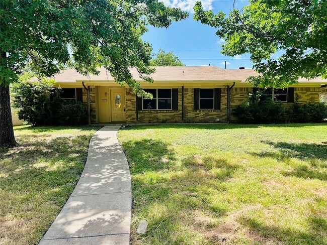 property at 3013 Abston Dr