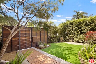 710 Milwood Ave in Los Angeles, CA - Building Photo - Building Photo