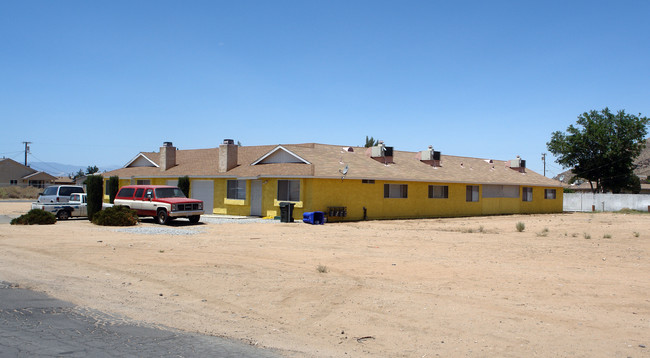 20180 Serrano Rd in Apple Valley, CA - Building Photo - Building Photo