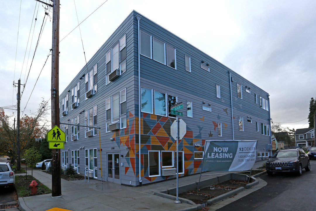 Dekum Apartments in Portland, OR - Building Photo