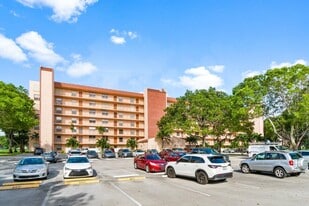 14623 Bonaire Blvd in Delray Beach, FL - Building Photo